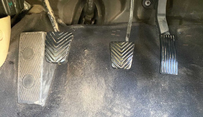 2013 Hyundai Verna FLUIDIC 1.6 CRDI SX, Diesel, Manual, 66,988 km, Pedals