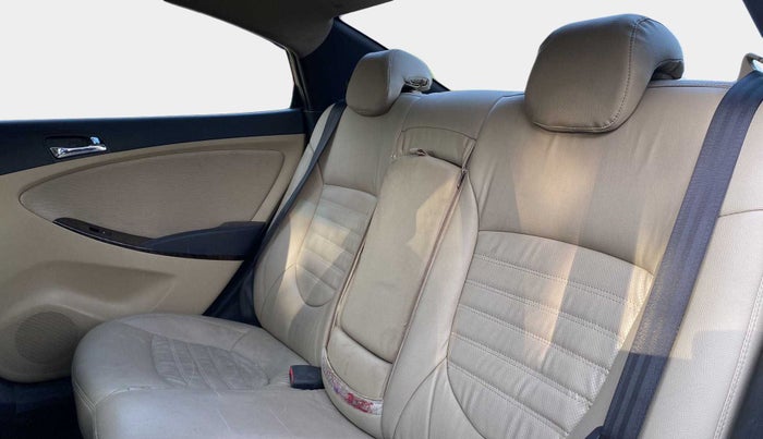 2013 Hyundai Verna FLUIDIC 1.6 CRDI SX, Diesel, Manual, 66,988 km, Right Side Rear Door Cabin