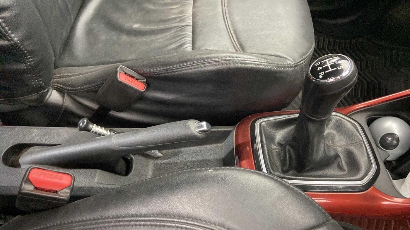 2017 Maruti IGNIS ZETA 1.2 DUAL TONE, Petrol, Manual, 41,045 km, Gear Lever