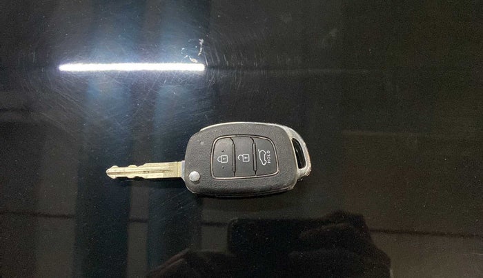 2023 Hyundai VENUE S 1.2, Petrol, Manual, 7,783 km, Key Close Up