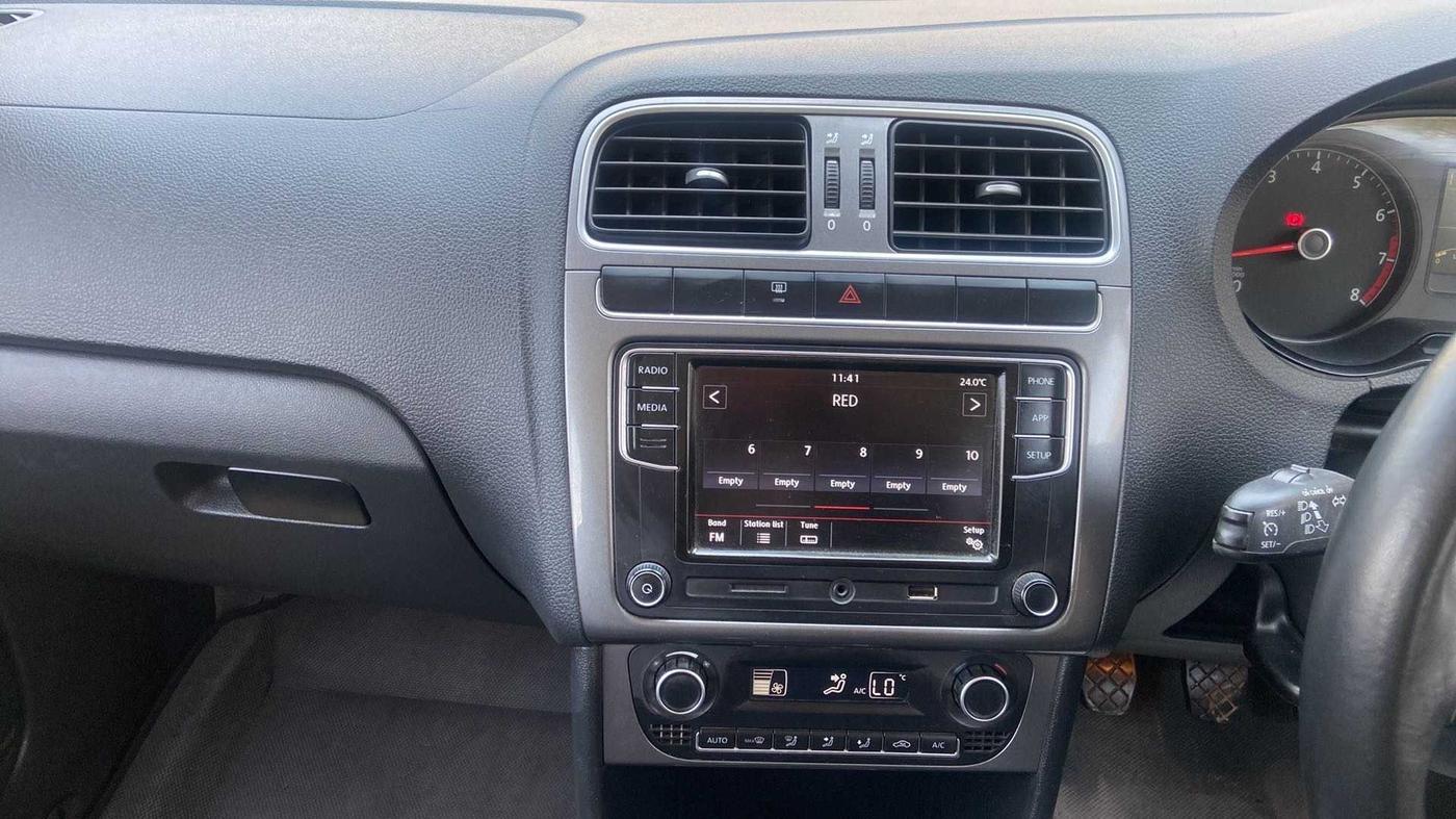 2018 Volkswagen Polo HIGHLINE PLUS 1.0 16 ALLOY, Petrol, Manual, 39,146 km, Air Conditioner