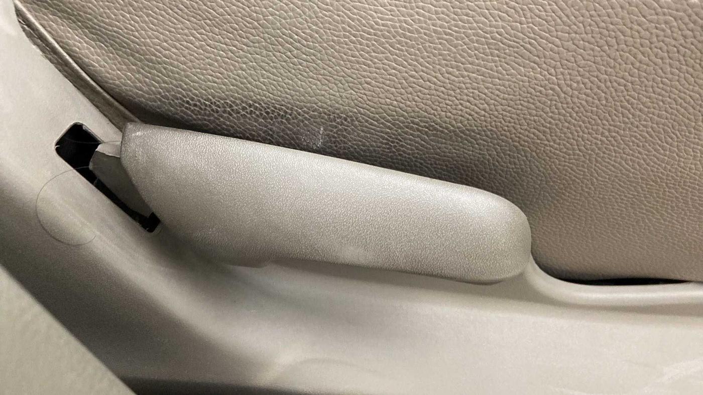 2017 Maruti Celerio ZXI, Petrol, Manual, 30,538 km, Driver Side Adjustment Panel