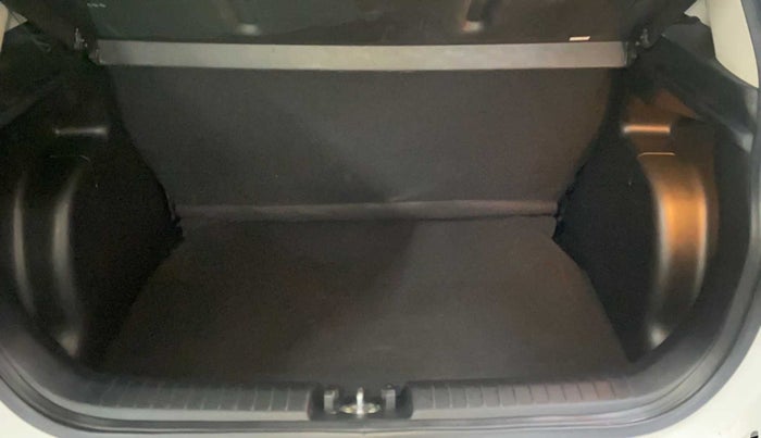 2022 Hyundai VENUE S 1.2, Petrol, Manual, 8,958 km, Boot Inside
