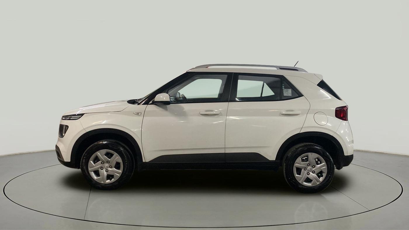 2022 Hyundai VENUE S 1.2, Petrol, Manual, 8,958 km, Left Side