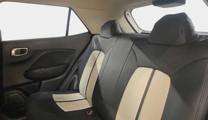 2022 Hyundai VENUE S 1.2, Petrol, Manual, 8,958 km, Right Side Rear Door Cabin