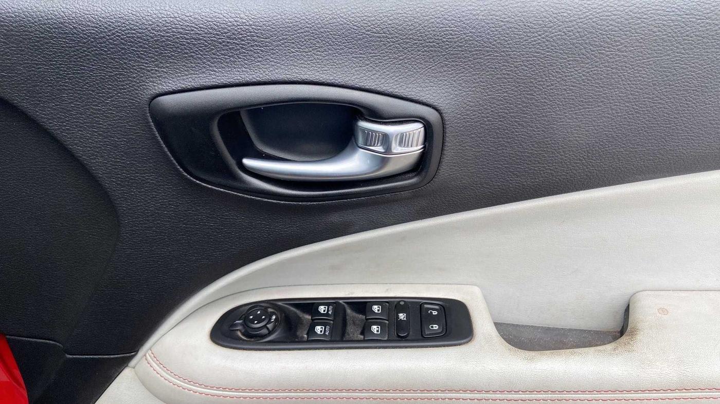 2017 Jeep Compass LIMITED (O) 2.0 DIESEL, Diesel, Manual, 65,974 km, Driver Side Door Panels Control