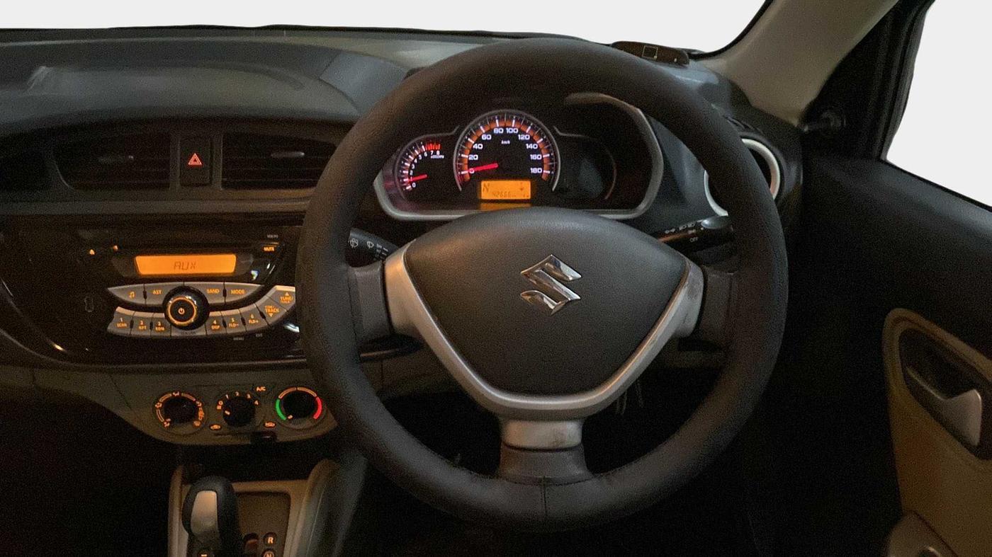 2015 Maruti Alto K10 VXI AMT, Petrol, Automatic, 42,635 km, Steering Wheel Close Up