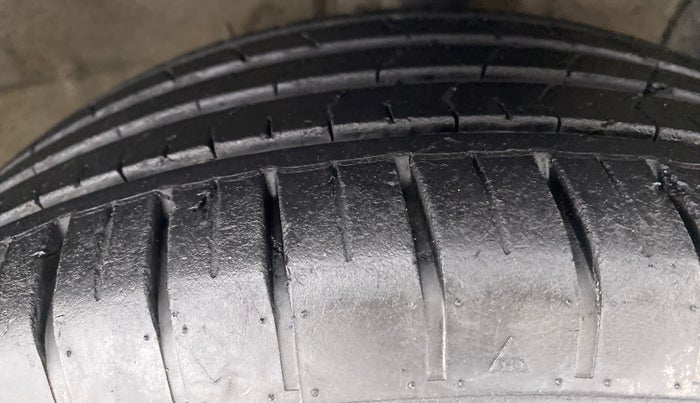 2017 Hyundai Verna 1.6 SX VTVT AT (O), Petrol, Automatic, 49,336 km, Right Front Tyre Tread
