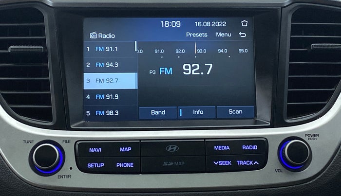 2017 Hyundai Verna 1.6 SX VTVT AT (O), Petrol, Automatic, 49,336 km, Infotainment System
