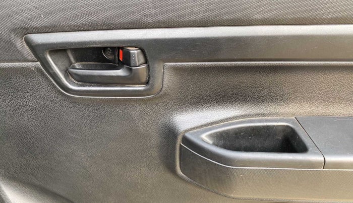 2022 Maruti S PRESSO VXI (O), Petrol, Manual, 34,811 km, Driver Side Door Panels Control