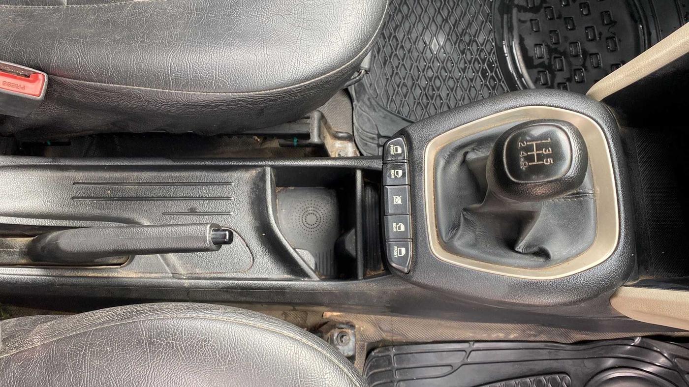 2020 Hyundai NEW SANTRO MAGNA, Petrol, Manual, 33,737 km, Gear Lever