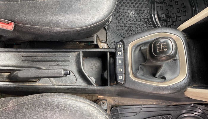 2020 Hyundai NEW SANTRO MAGNA, Petrol, Manual, 33,737 km, Gear Lever
