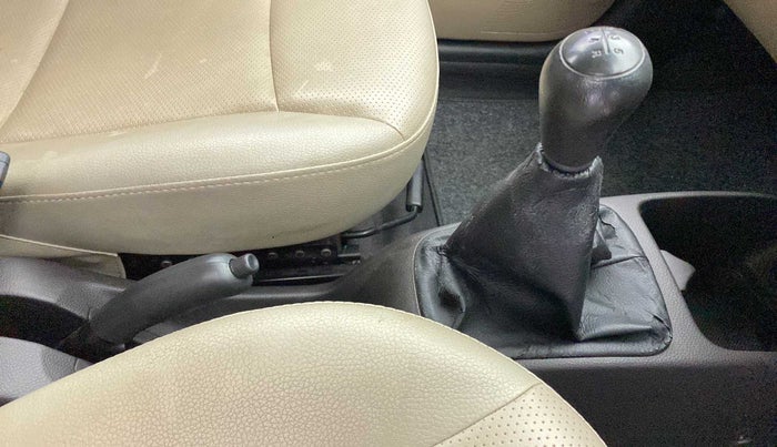 2018 Hyundai Eon ERA +, Petrol, Manual, 10,376 km, Gear Lever