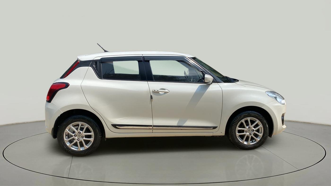 2018 Maruti Swift ZXI, Petrol, Manual, 43,302 km, Right Side View
