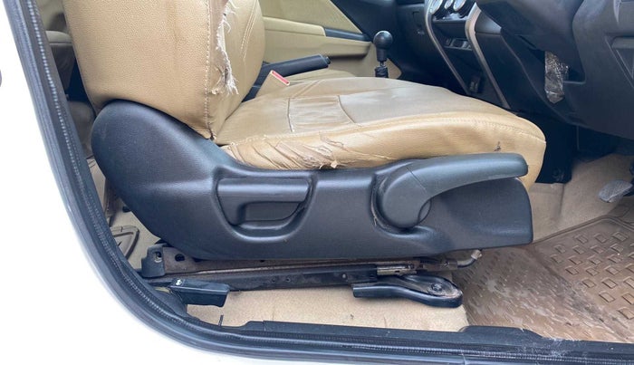 2014 Honda City 1.5L I-VTEC S MT, Petrol, Manual, 79,778 km, Driver Side Adjustment Panel