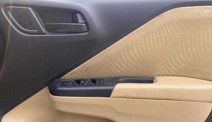 2014 Honda City 1.5L I-VTEC S MT, Petrol, Manual, 79,778 km, Driver Side Door Panels Control
