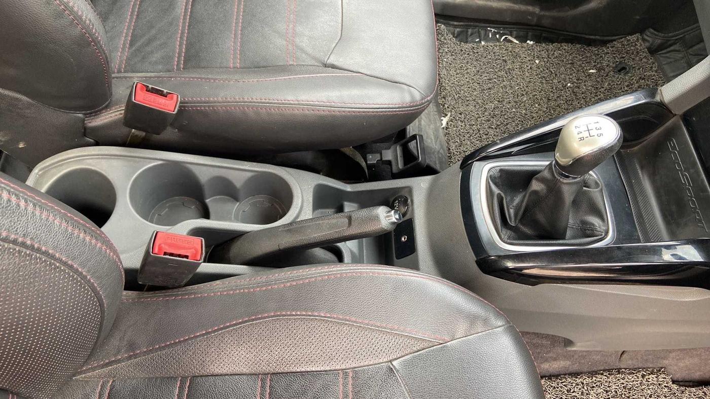 2017 Ford Ecosport TITANIUM + 1.5L DIESEL, Diesel, Manual, 99,266 km, Gear Lever