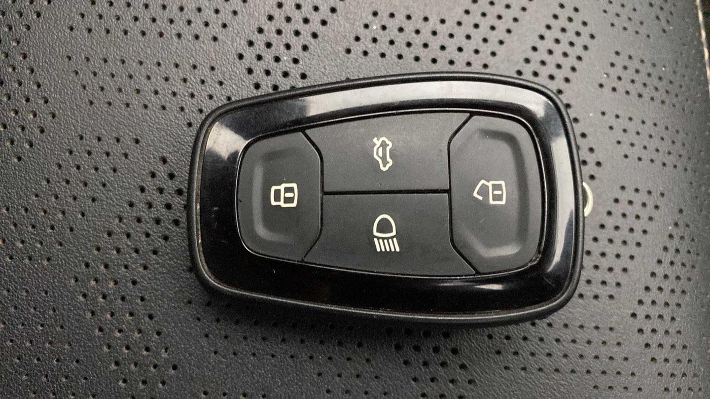 2021 Tata ALTROZ XZ PLUS I-TURBO PETROL, Petrol, Manual, 33,512 km, Key Close Up