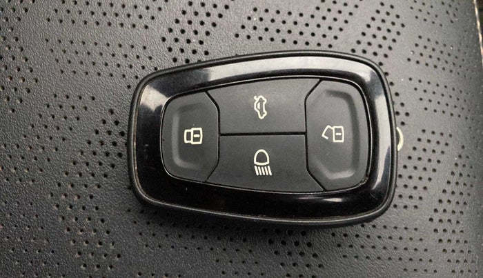 2021 Tata ALTROZ XZ PLUS I-TURBO PETROL, Petrol, Manual, 33,512 km, Key Close Up
