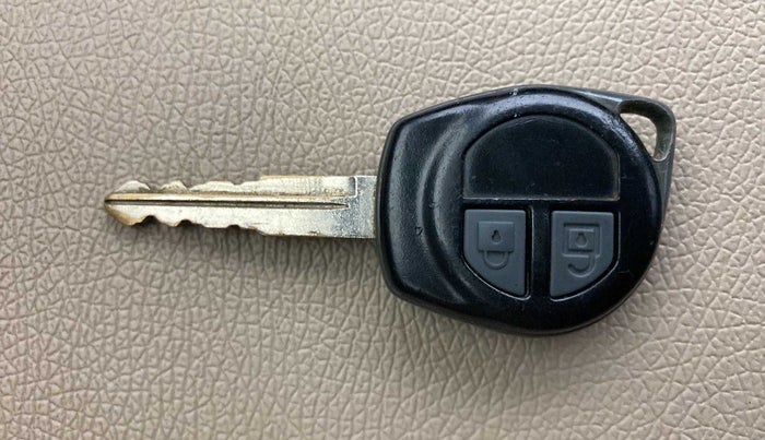 2014 Maruti Swift Dzire VXI, Petrol, Manual, 72,617 km, Key Close Up