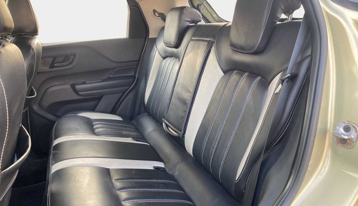 2022 Tata PUNCH CREATIVE 1.2 MT KAZIRANGA EDITION , Petrol, Manual, 34,654 km, Right Side Rear Door Cabin