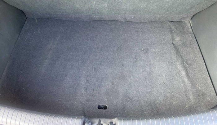 2018 Hyundai Grand i10 SPORTZ AT 1.2 KAPPA VTVT, Petrol, Automatic, 19,039 km, Boot Inside