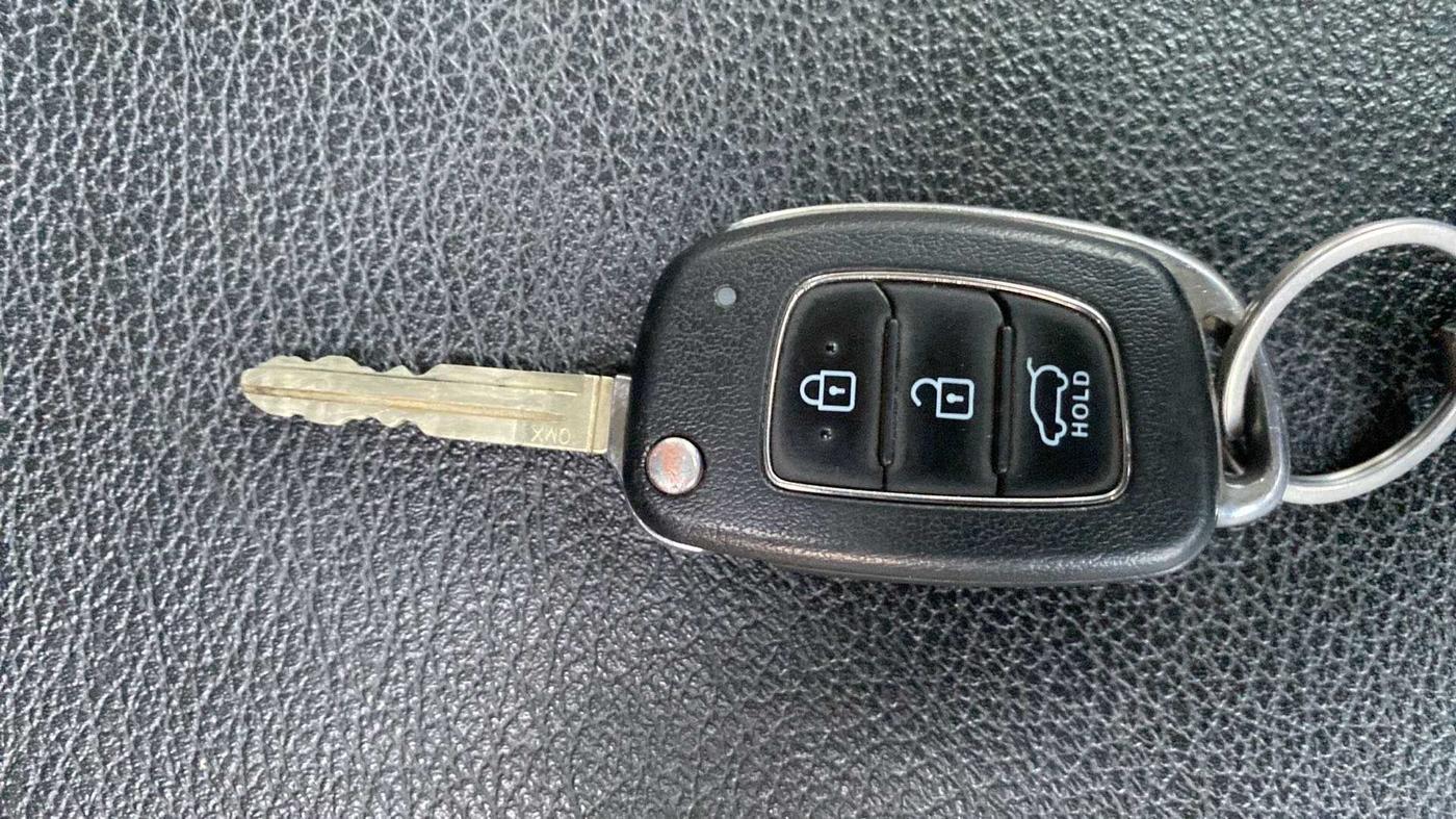 2021 Hyundai NEW I20 SPORTZ 1.2 MT, CNG, Manual, 40,535 km, Key Close Up