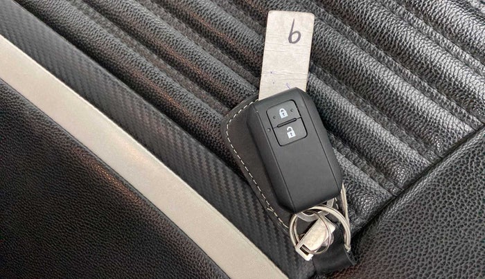 2019 Maruti Baleno ZETA PETROL 1.2, Petrol, Manual, 52,889 km, Key Close Up