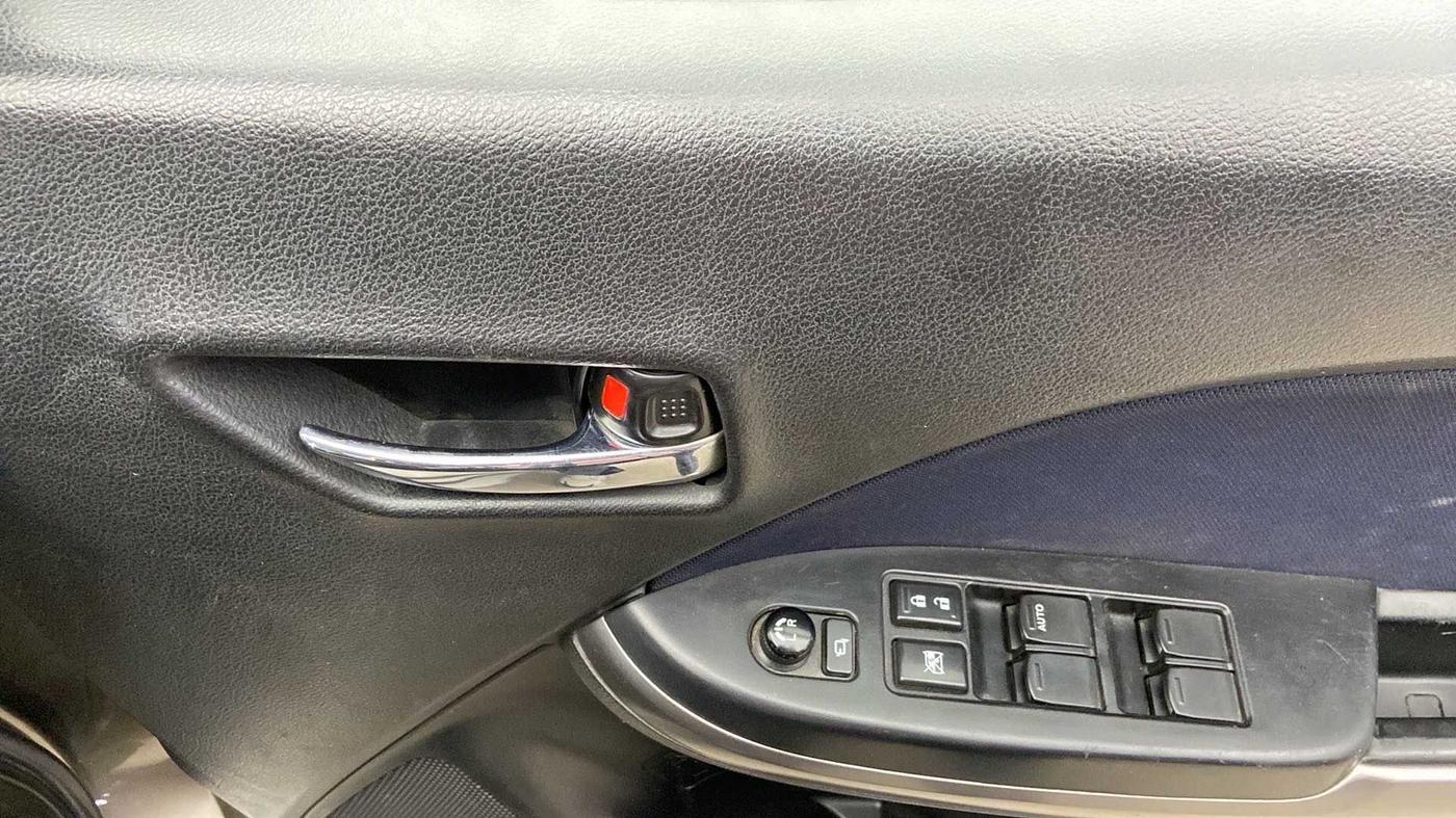 2019 Maruti Baleno ZETA PETROL 1.2, Petrol, Manual, 52,889 km, Driver Side Door Panels Control