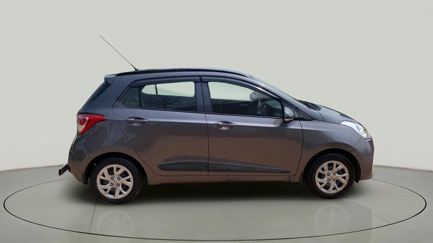 2017 Hyundai Grand i10 SPORTZ (O) 1.2 KAPPA VTVT, Petrol, Manual, 19,137 km, Right Side View