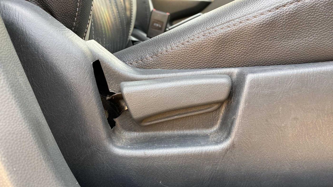 2016 Maruti Alto K10 VXI, Petrol, Manual, 64,187 km, Driver Side Adjustment Panel