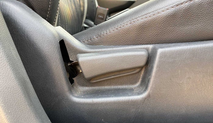 2016 Maruti Alto K10 VXI, Petrol, Manual, 64,187 km, Driver Side Adjustment Panel