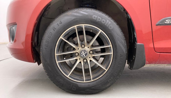 2012 Maruti Swift VXI, Petrol, Manual, 71,115 km, Left Front Wheel