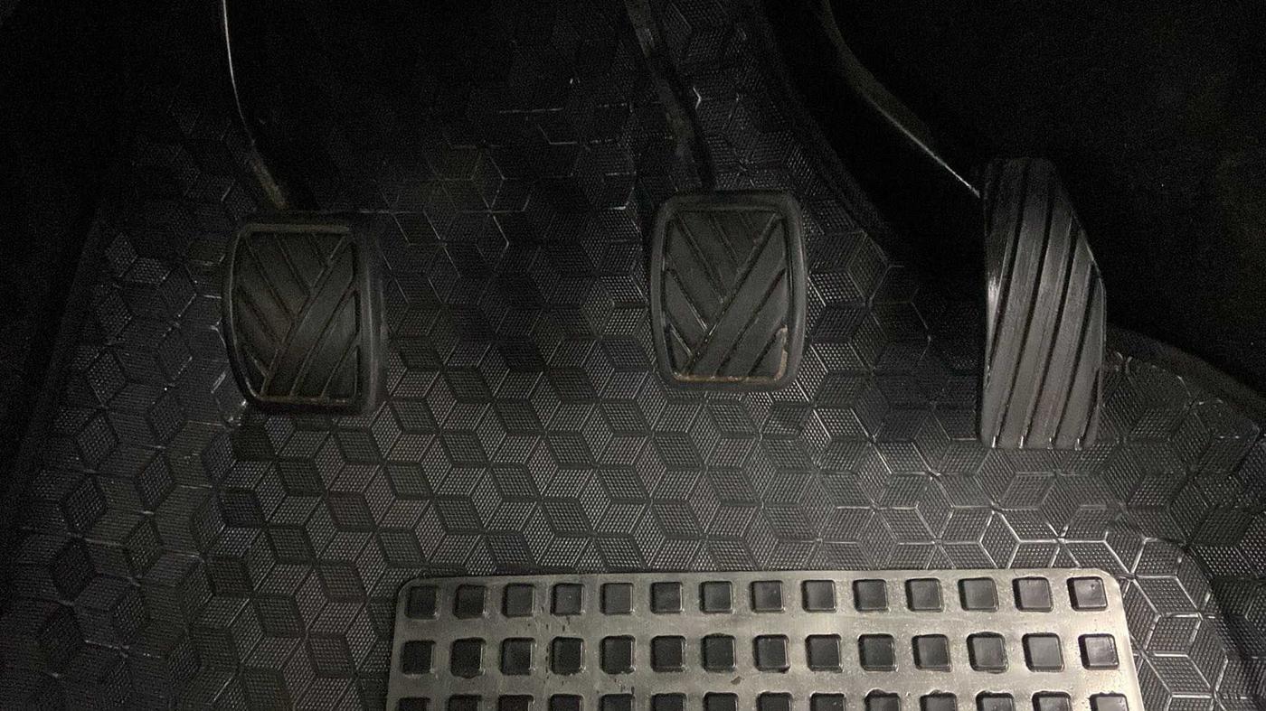 2018 Maruti Wagon R 1.0 LXI CNG, CNG, Manual, 65,038 km, Pedals