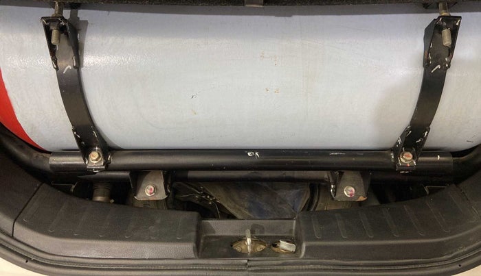 2018 Maruti Wagon R 1.0 LXI CNG, CNG, Manual, 65,038 km, Dicky (Boot door) - Tool missing