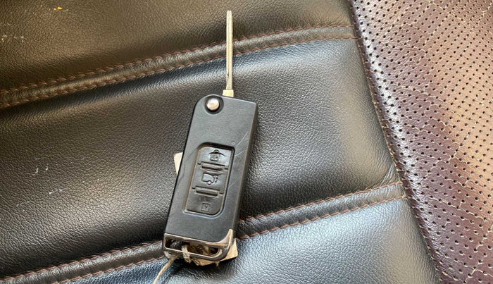 2012 Mahindra XUV500 W8, Diesel, Manual, 47,820 km, Key Close Up