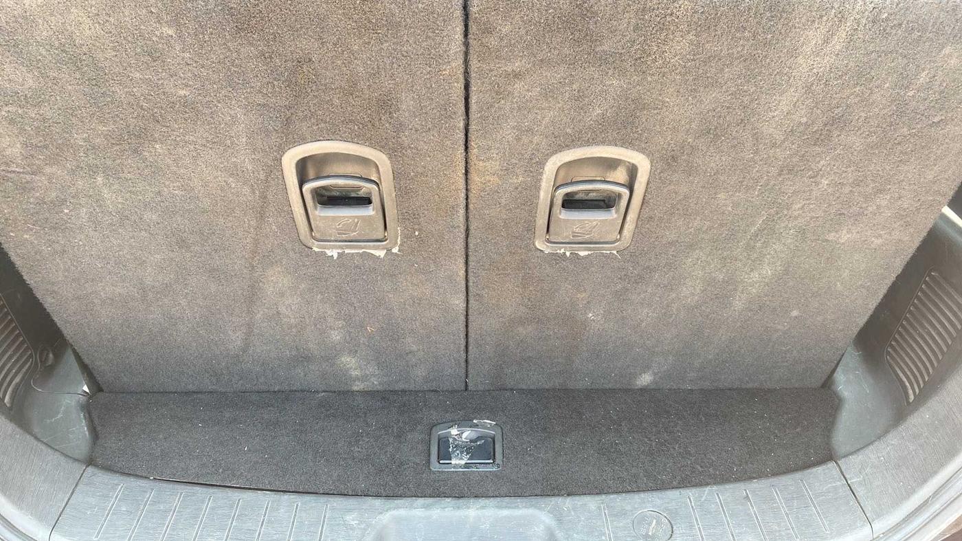 2012 Mahindra XUV500 W8, Diesel, Manual, 47,820 km, Boot Inside