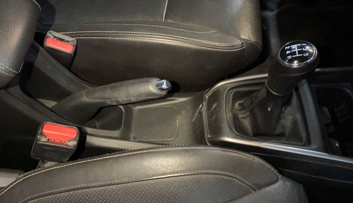 2019 Maruti XL6 ALPHA MT, Petrol, Manual, 40,047 km, Gear Lever