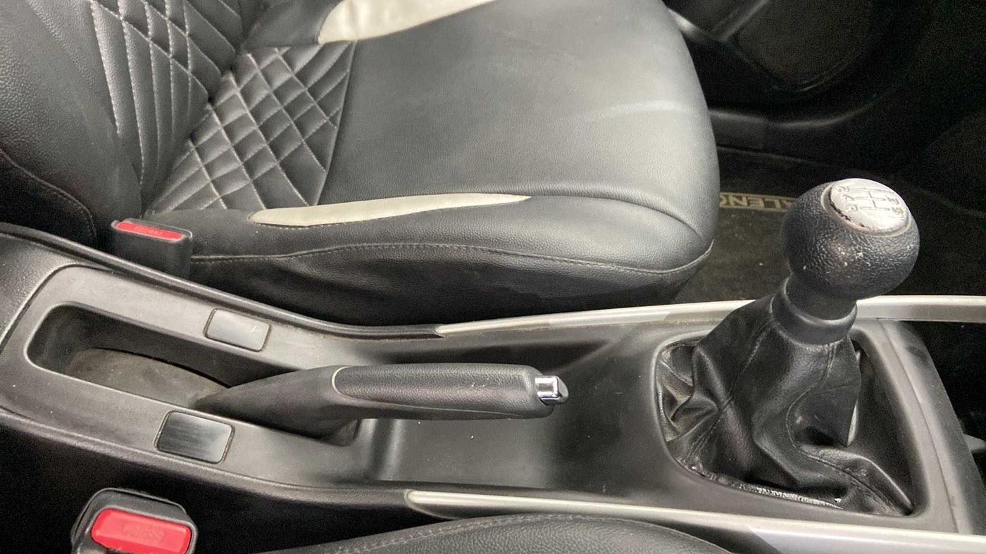 2016 Maruti Baleno DELTA PETROL 1.2, Petrol, Manual, 59,239 km, Gear Lever