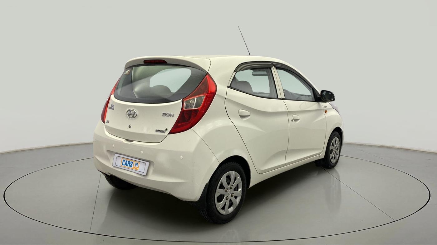 2015 Hyundai Eon 1.0 MAGNA +, Petrol, Manual, 23,371 km, Right Back Diagonal