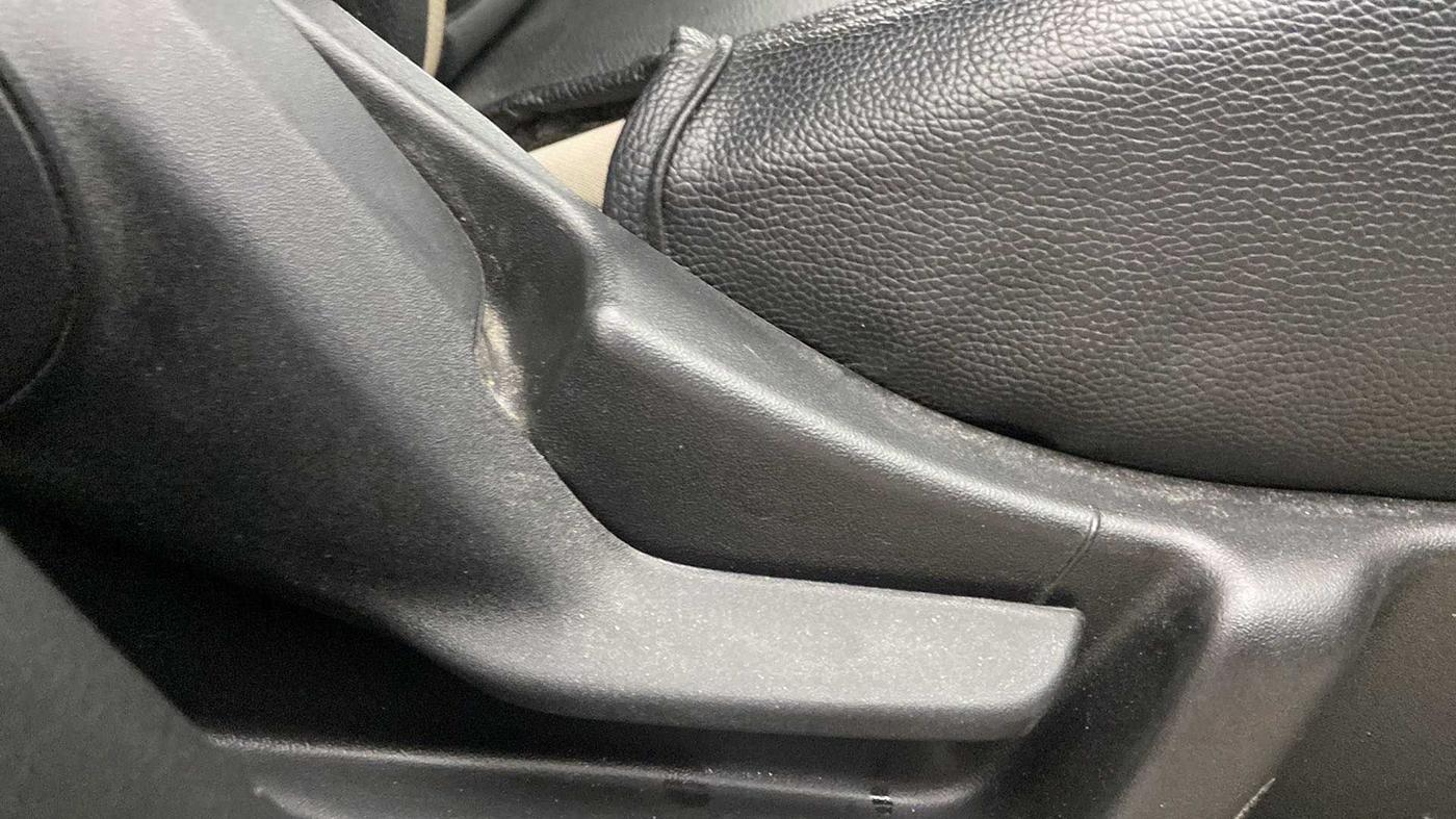 2019 Maruti New Wagon-R LXI CNG (O) 1.0, CNG, Manual, 37,133 km, Driver Side Adjustment Panel