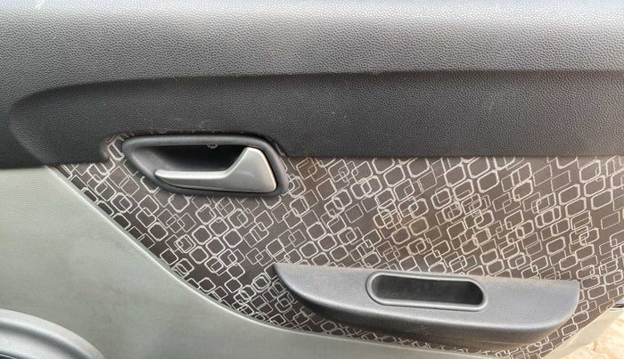 2017 Maruti Alto 800 LXI, Petrol, Manual, 51,158 km, Driver Side Door Panels Control