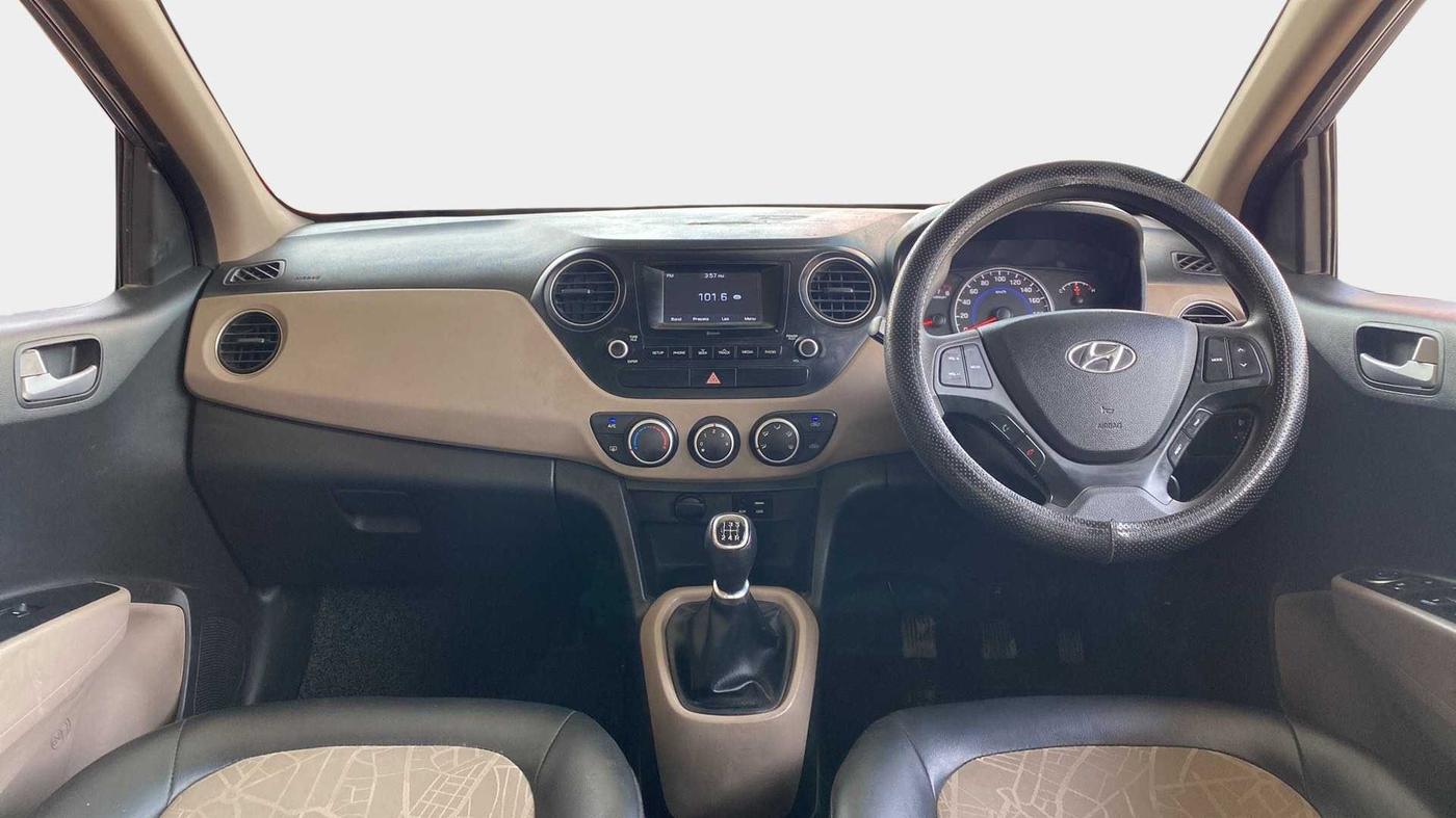 2017 Hyundai Grand i10 SPORTZ 1.2 KAPPA VTVT, Petrol, Manual, 22,702 km, Dashboard