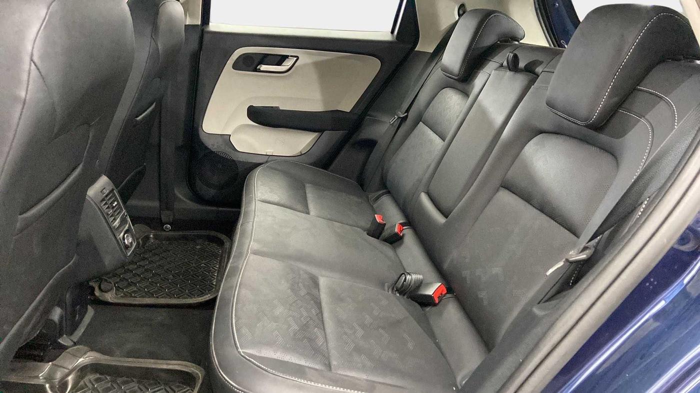 2022 Tata ALTROZ XZA PLUS, Petrol, Automatic, 17,688 km, Right Side Rear Door Cabin