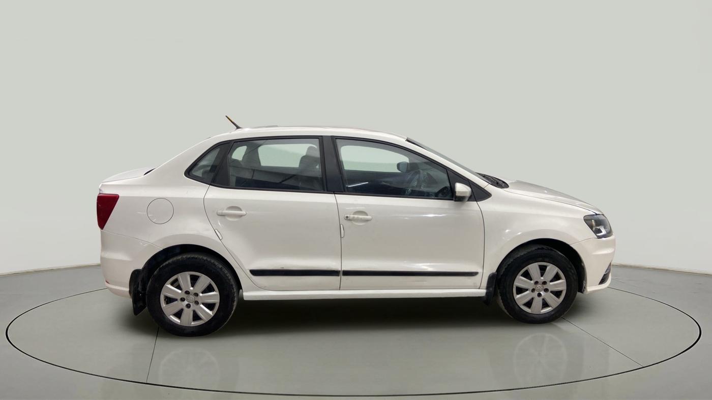 2017 Volkswagen Ameo TRENDLINE 1.2L, Petrol, Manual, 67,835 km, Right Side View