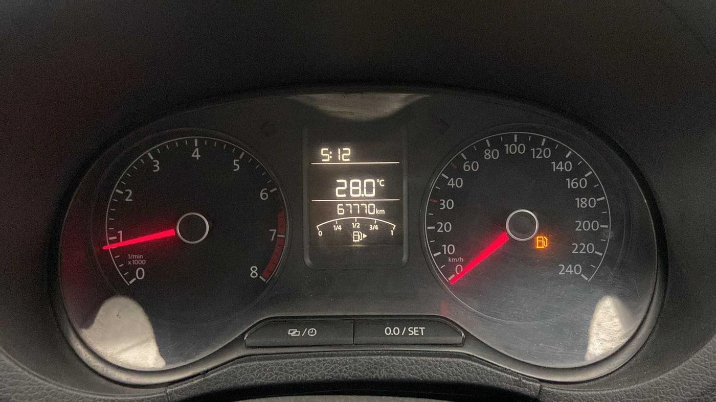 2017 Volkswagen Ameo TRENDLINE 1.2L, Petrol, Manual, 67,835 km, Odometer Image