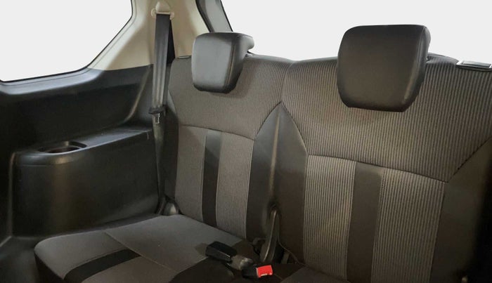 2021 Maruti XL6 ZETA MT, Petrol, Manual, 19,954 km, Third Seat Row ( optional )