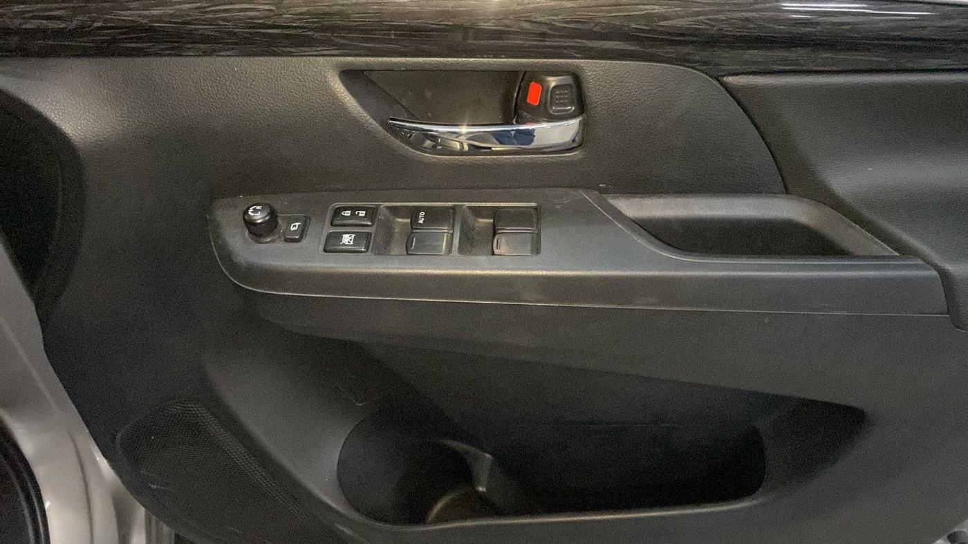 2021 Maruti XL6 ZETA MT, Petrol, Manual, 19,954 km, Driver Side Door Panels Control