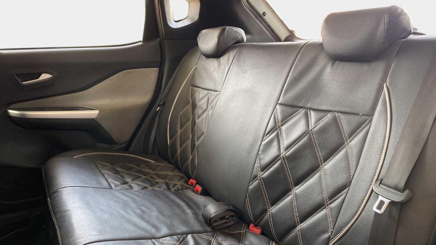 2021 Nissan MAGNITE XL, Petrol, Manual, 25,235 km, Right Side Rear Door Cabin