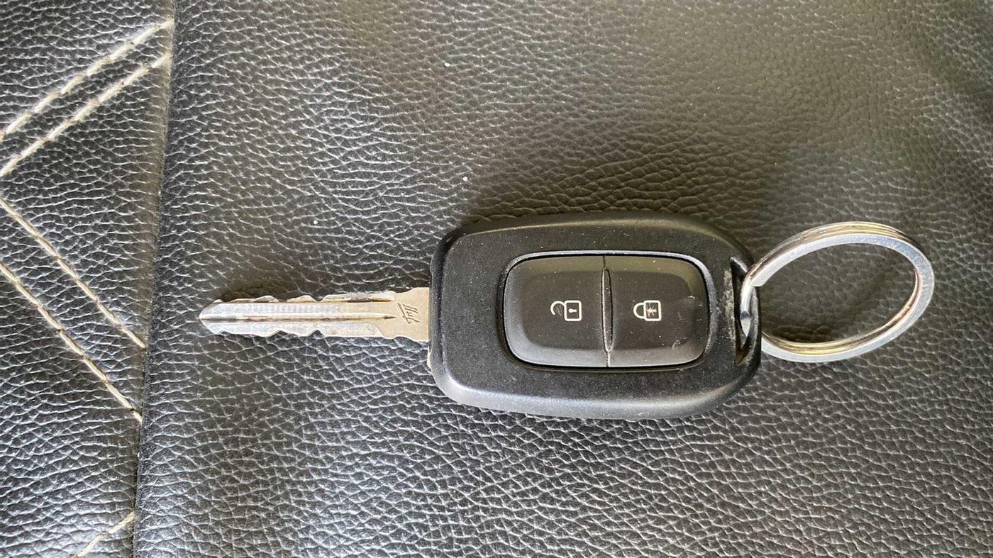 2021 Nissan MAGNITE XL, Petrol, Manual, 25,235 km, Key Close Up